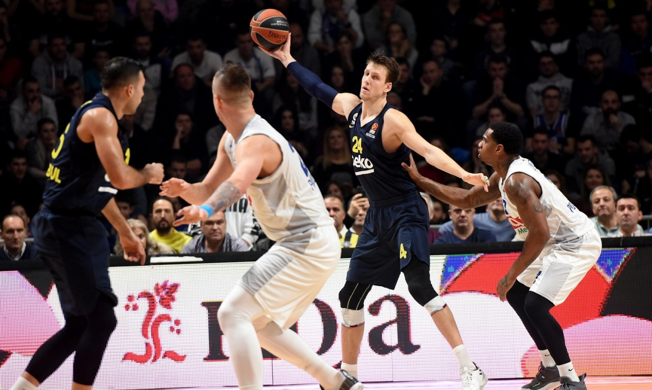 Μπούντουτσνοστ-Φενέρμπαχτσε 65-89: Βόλτα στο Μαυροβούνιο (photos)