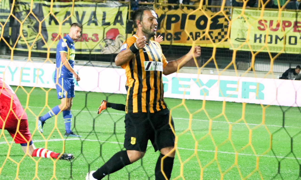 Κοιτάζει Ναζλίδη η Λαμία