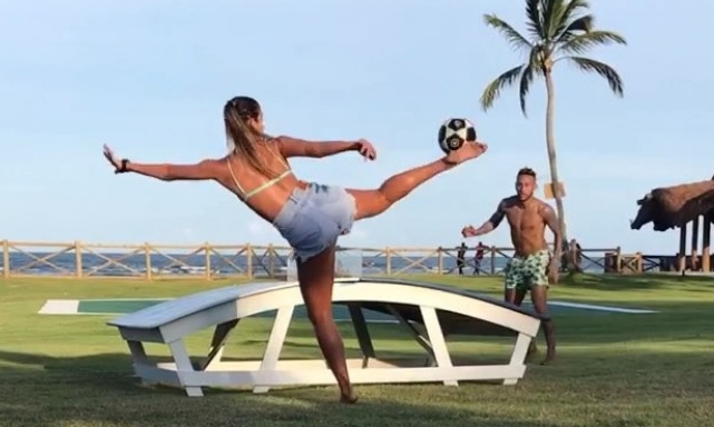 Η Ναταλία έβαλε δύσκολα στον Νεϊμάρ (video)