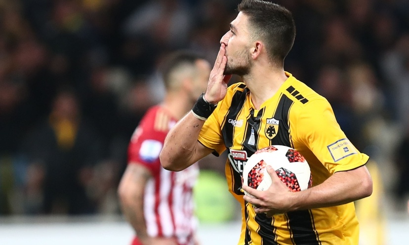 Επίσημο: Υπέγραψε και μένει στην ΑΕΚ ο Μπακασέτας (photos)