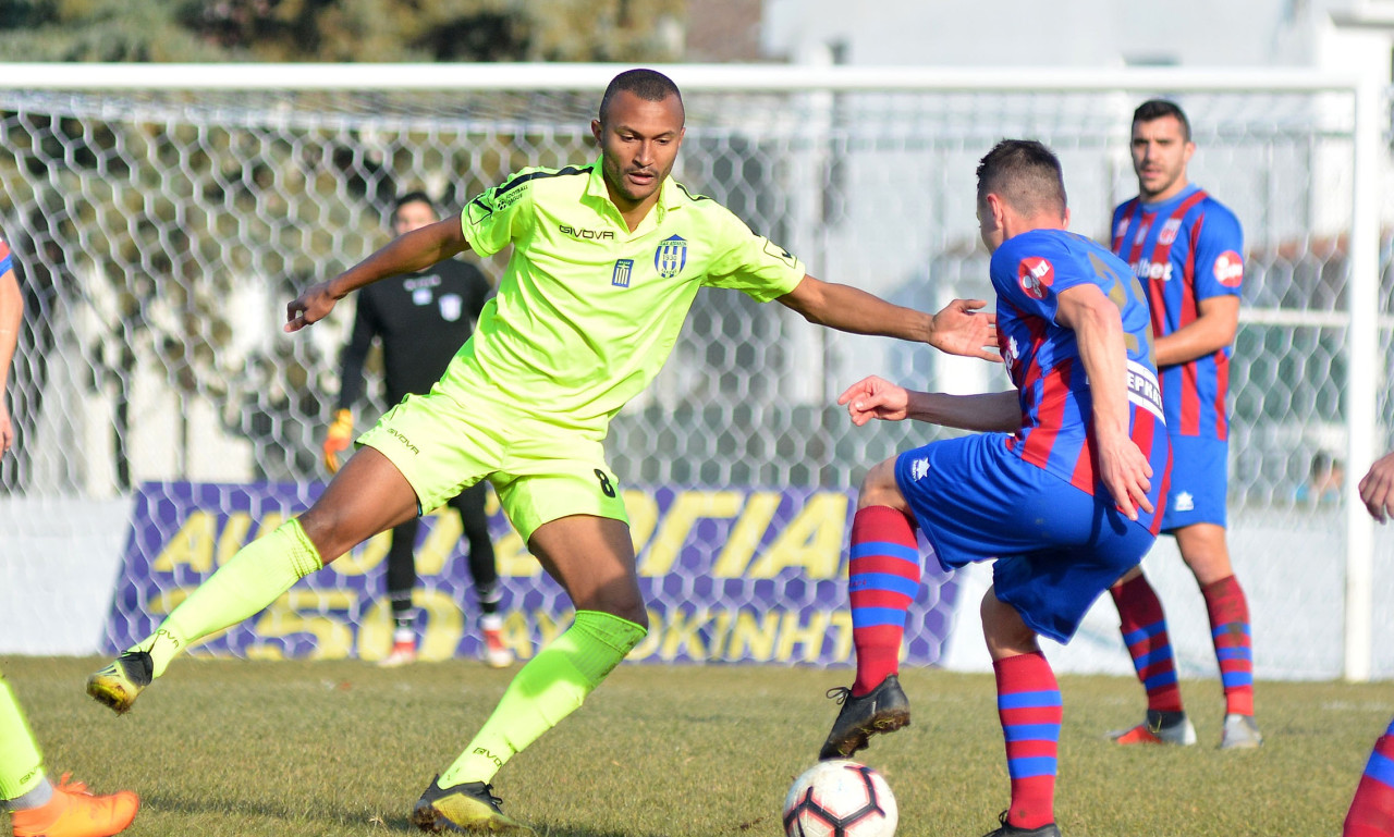 Football League: Ισοπαλία στο ντέρμπι