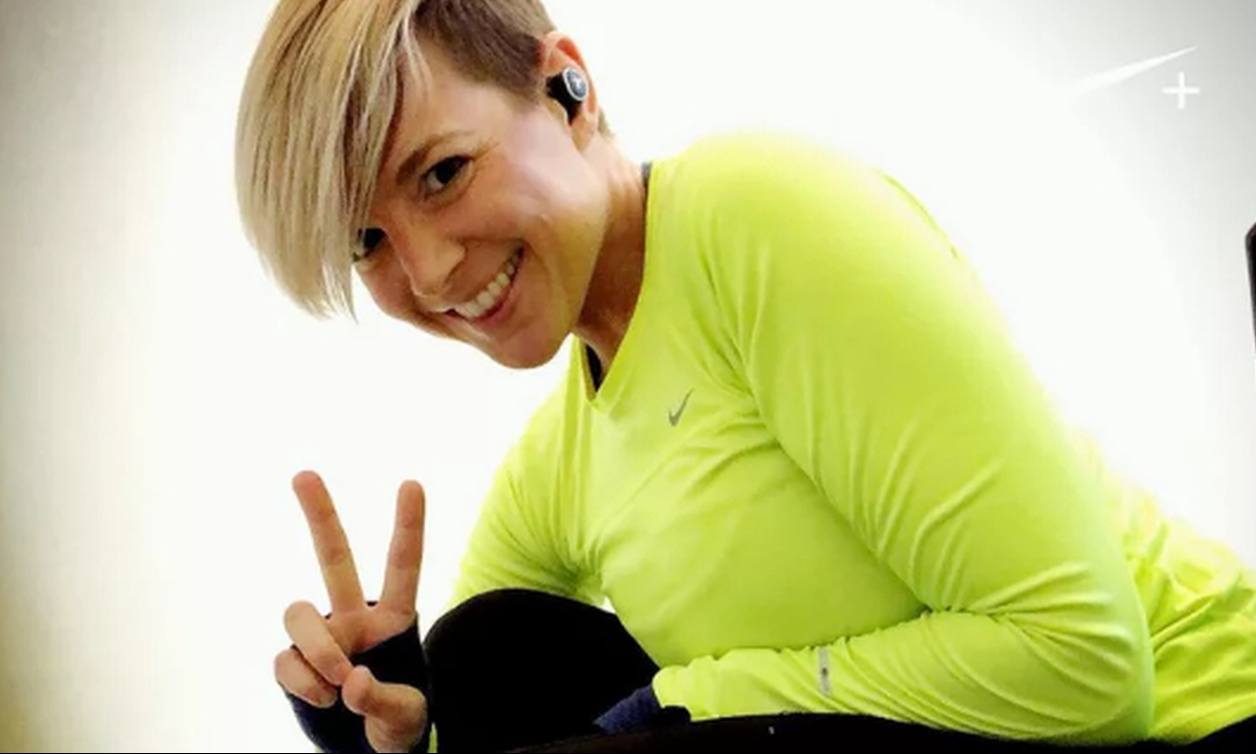 Αυτή είναι η γυναίκα που της αρέσει να τρέχει διαδρομές που έχουν σχήμα… πέους (photos)