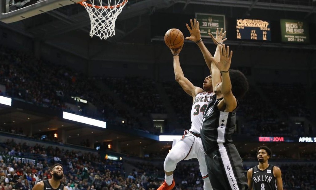 NBA: Δεν πιάνεται ο Αντετοκούνμπο! (video)