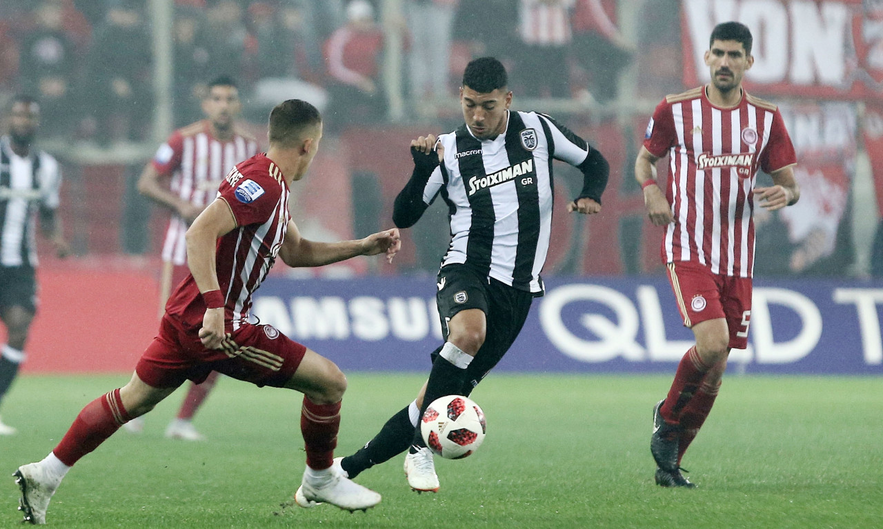 Μεγάλα ντέρμπι στη La Liga, την Premier League και τη Super League