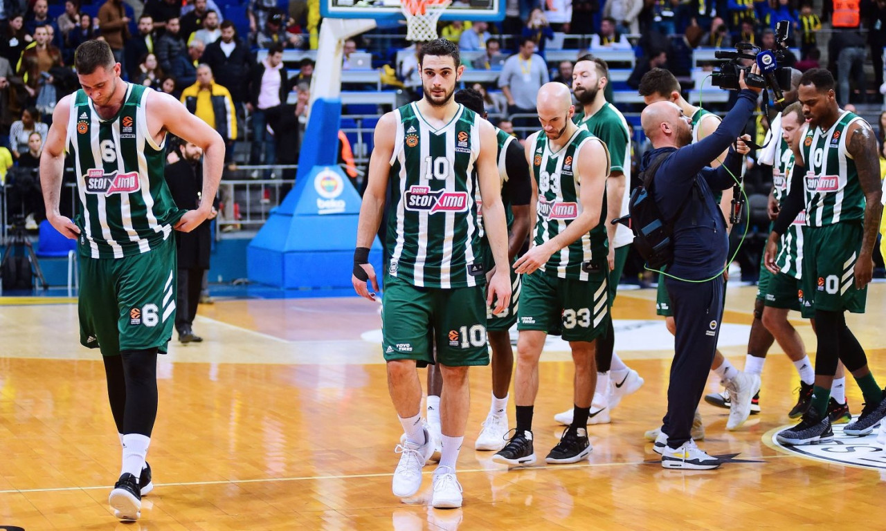 Μόνο το τριφύλλι θυμίζει Παναθηναϊκό