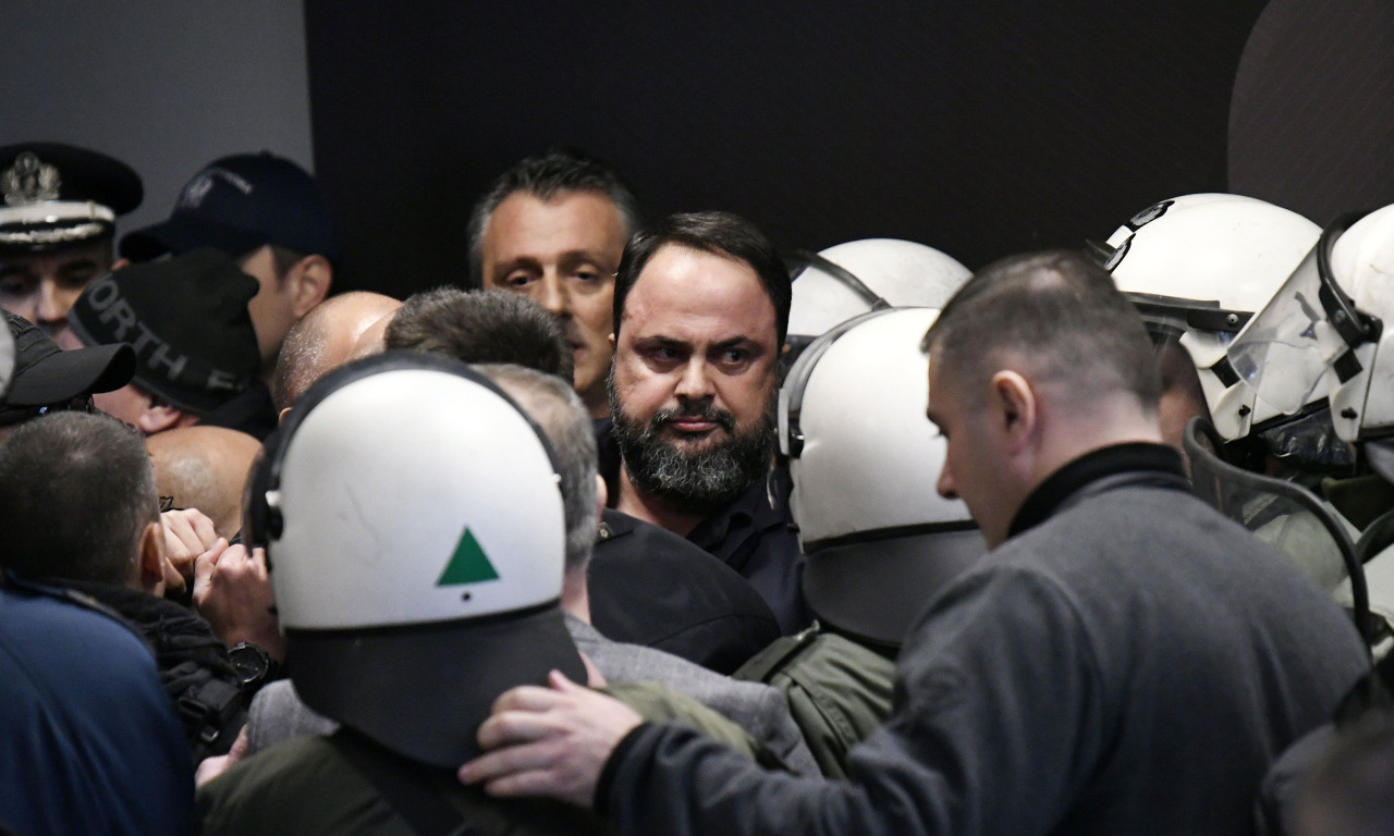 ΠΑΟΚ-Ολυμπιακός: Ένταση στα αποδυτήρια με Μαρινάκη (video)