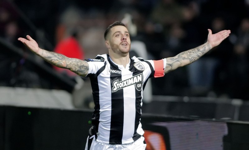 ΠΑΟΚ: Βιεϊρίνια σαν… σεφ τρώει γαύρους! (photos)