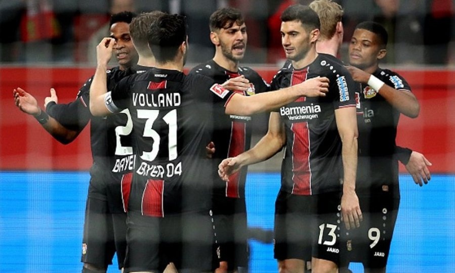 Όλο και ανεβαίνει η Λεβερκούζεν (video)