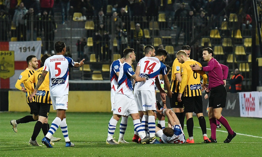 Άρης-Πανιώνιος: Ο σοβαρός τραυματισμός του Μαξίμοβιτς και η κόκκινη κάρτα στον Μπάσα (video+photos)