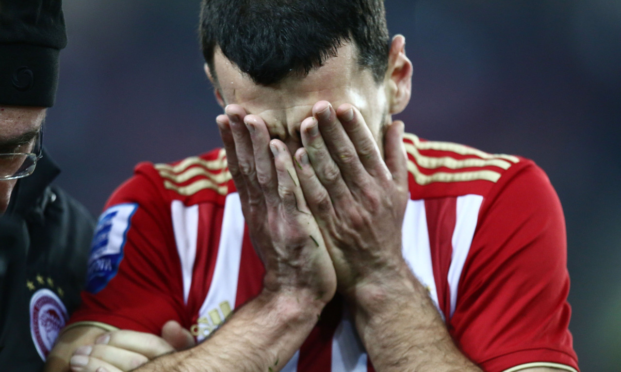 ΚΑΕ Ολυμπιακός για Λάζαρο: «Τα δύσκολα είναι για τους δυνατούς κι εσύ είσαι παλικάρι» (photo)