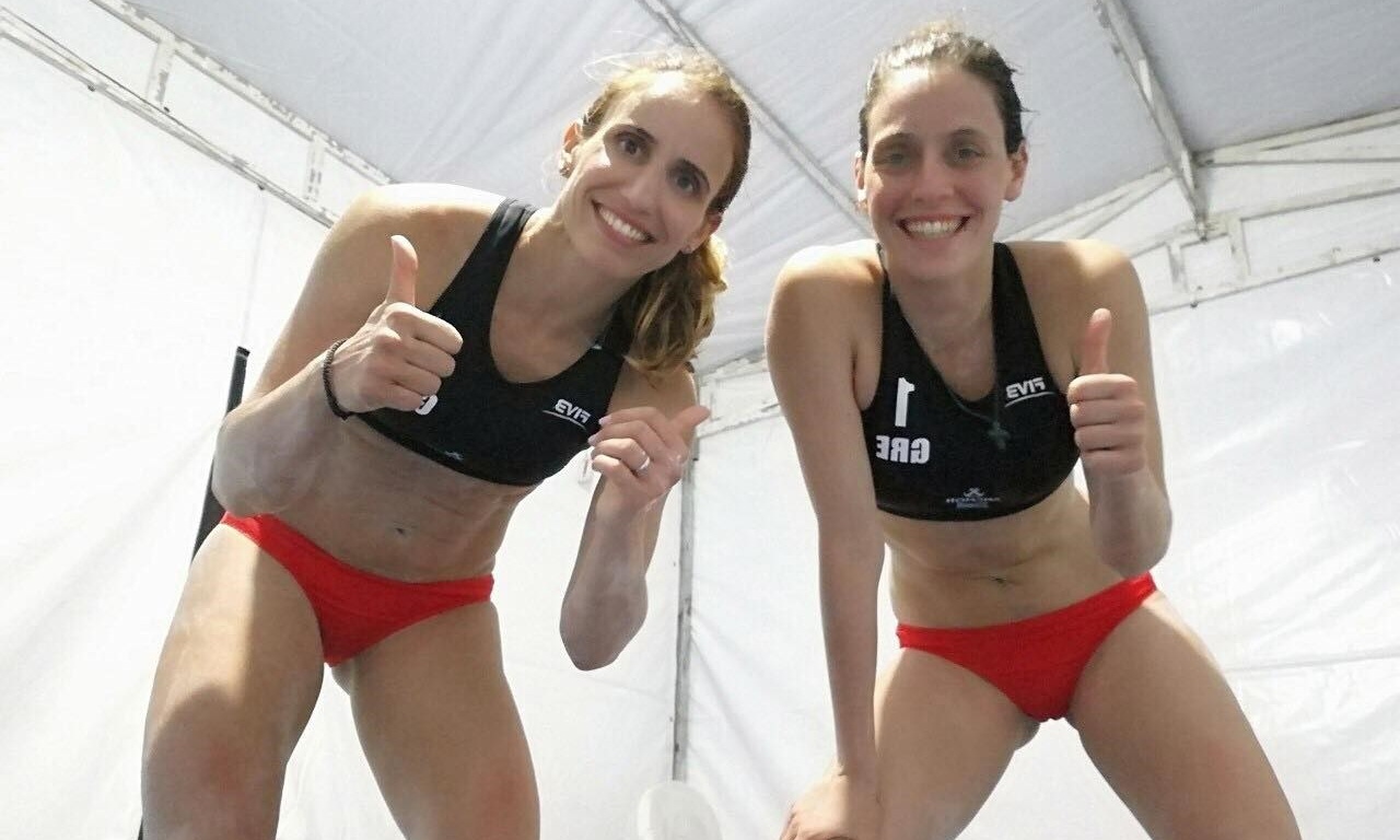 Μπιτς βόλεϊ: Πρόκριση στα ημιτελικά οι Αρβανίτη/Καραγκούνη