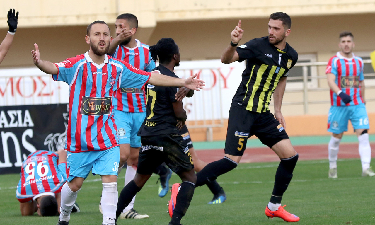 Σπάρτη: Πλήρωσε το… μάρμαρο για τη γκάφα ο Σατσιάς