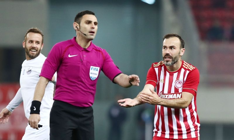 Ολυμπιακός – Λαμία: Το πέναλτι που ζητάνε οι «ερυθρόλευκοι» (video+photos)