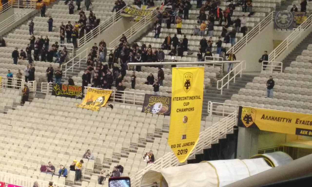 ΑΕΚ: Στην οροφή του ΟΑΚΑ το λάβαρο του Διηπειρωτικού (videos&photos)