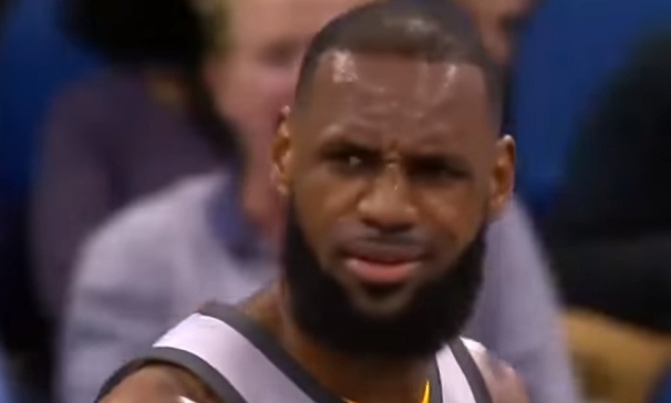 NBA: Γκάφα-μεγαλείο από Λεμπρόν (video)