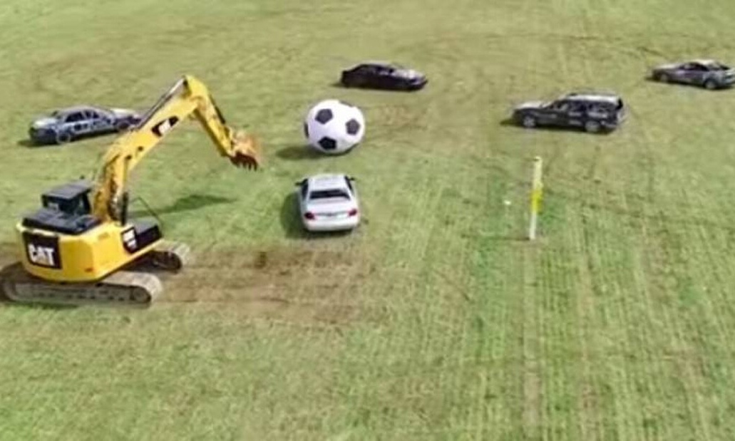 Ποδόσφαιρο που παίζεται με… αυτοκίνητα;