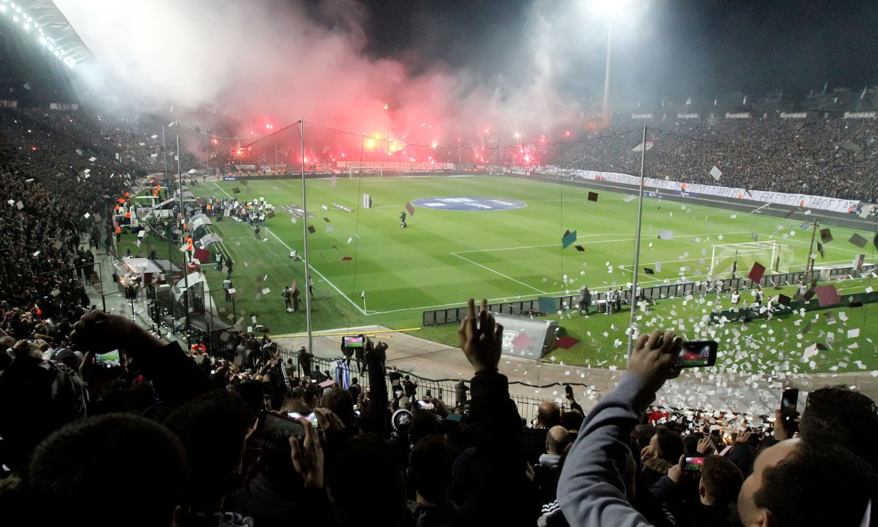 Το Four Four Two στο ΠΑΟΚ-Ολυμπιακός (video)