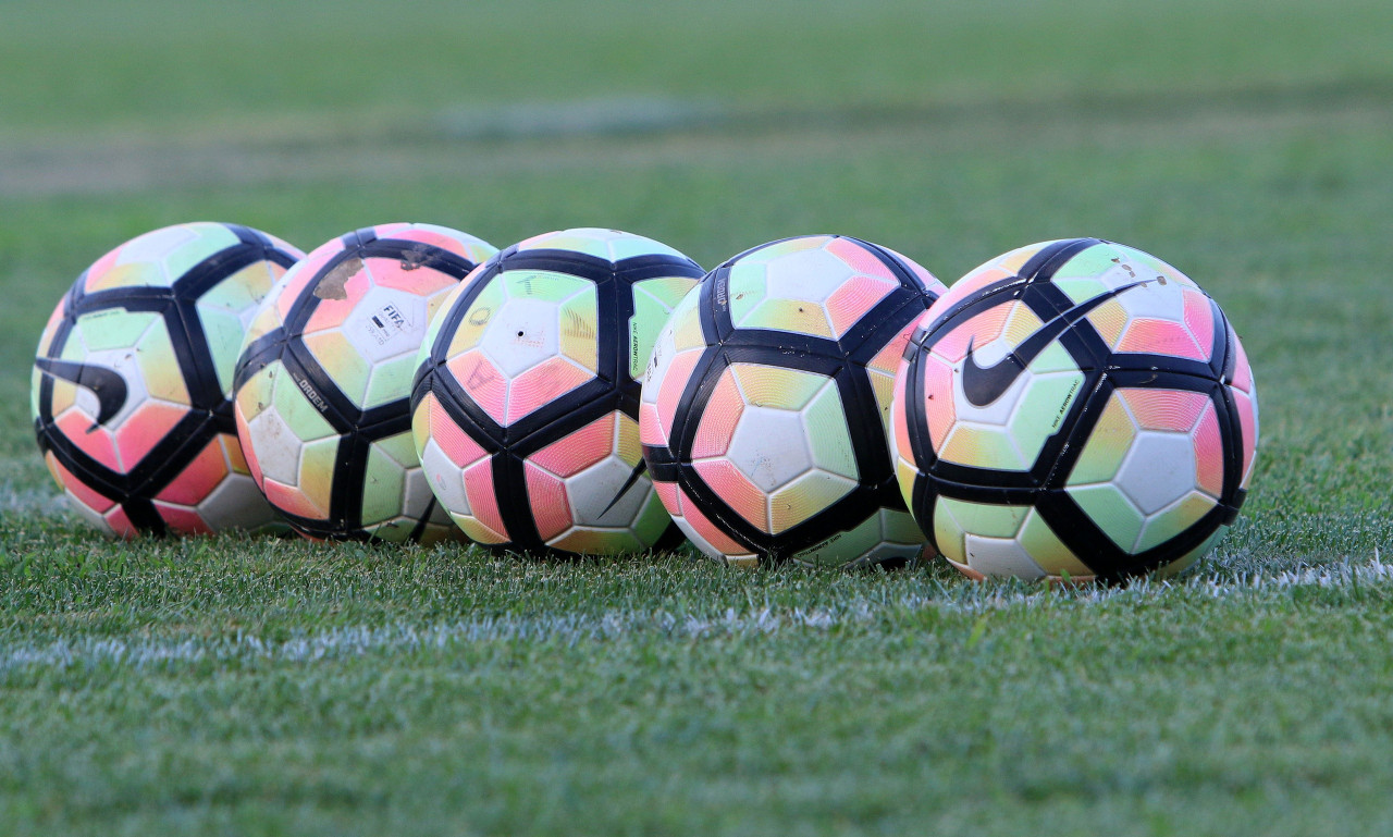 Football League: Δοκιμασίες για τους πρωτοπόρους