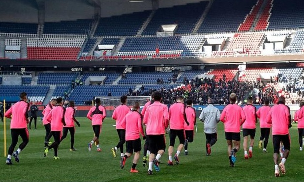 «Πέσιμο» στην προπόνηση της Παρί Σεν Ζερμέν (photos)