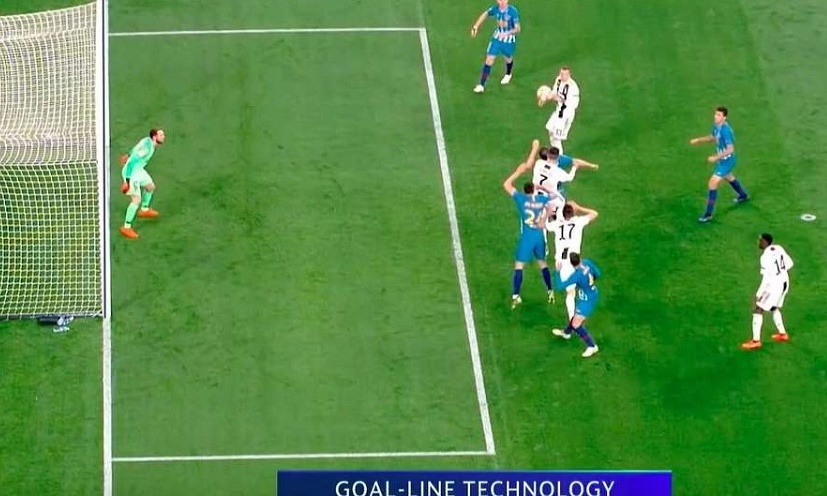 Σκάνδαλο ή θεωρία συνωμοσίας: Το γκολ του Κριστιάνο Ρονάλντο ανάβει «φωτιές» (video&photos)