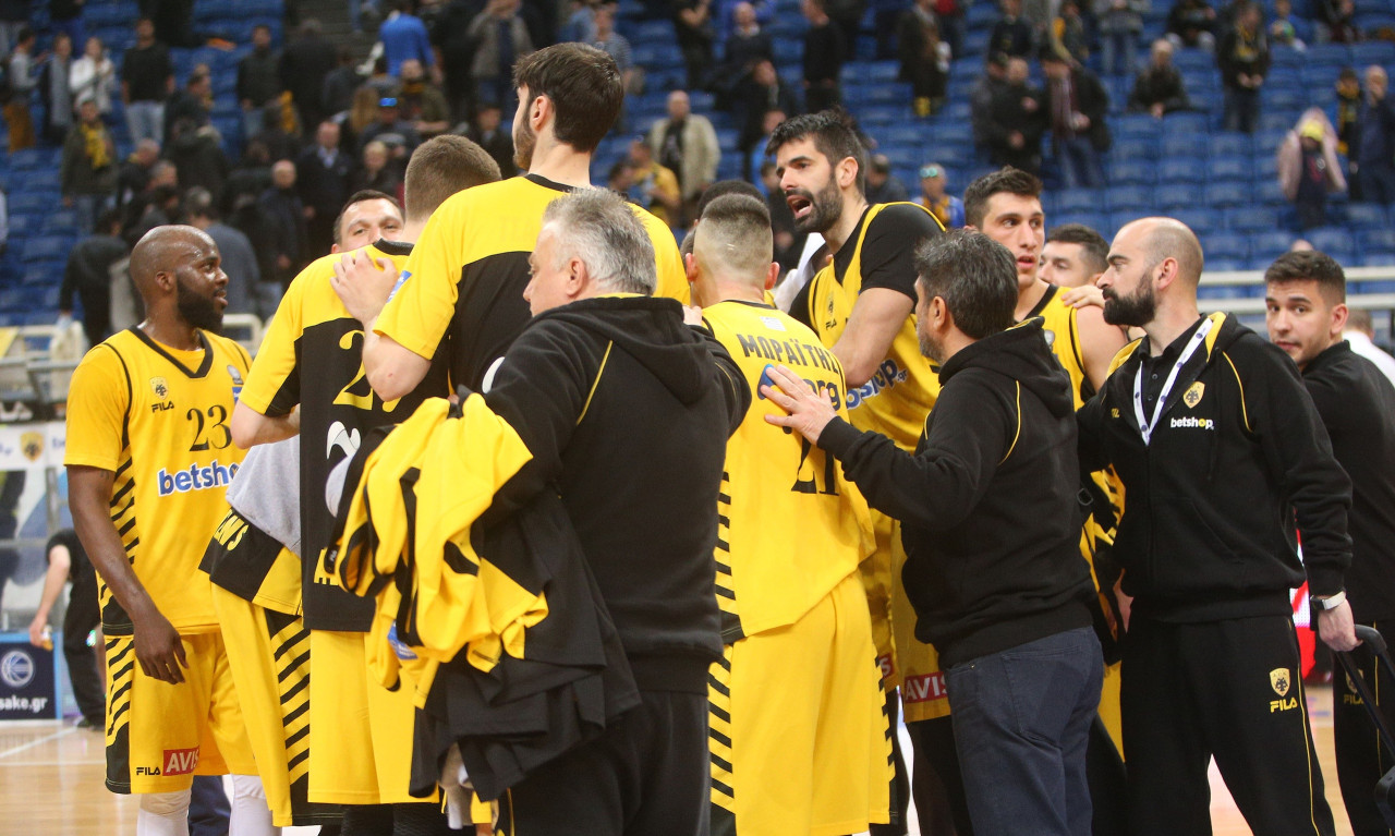 ΑΕΚ: Δίπλα στη Μυρτώ (photo)