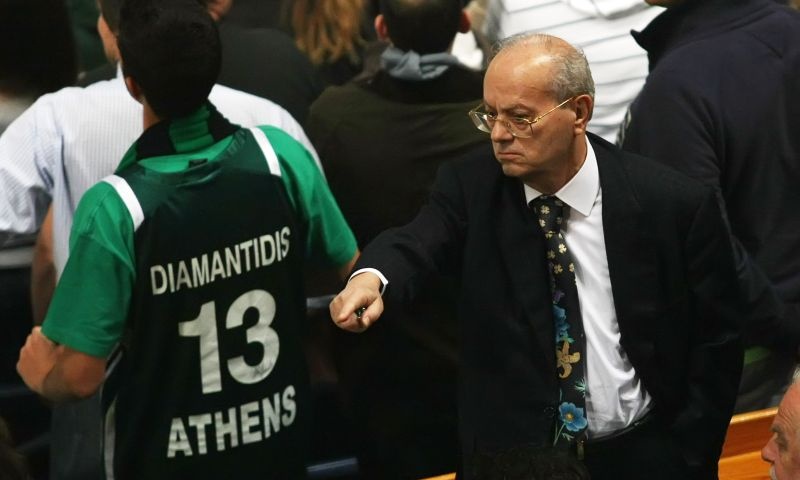 Μπαρτσελόνα: Τίμησε τη μνήμη του Θανάση Γιαννακόπουλου (photo)