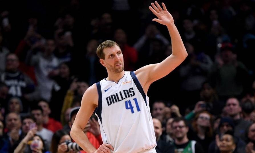 Ρεκόρ: Έκτος σκόρερ όλων των εποχών ο Νοβίτσκι! (tweet)