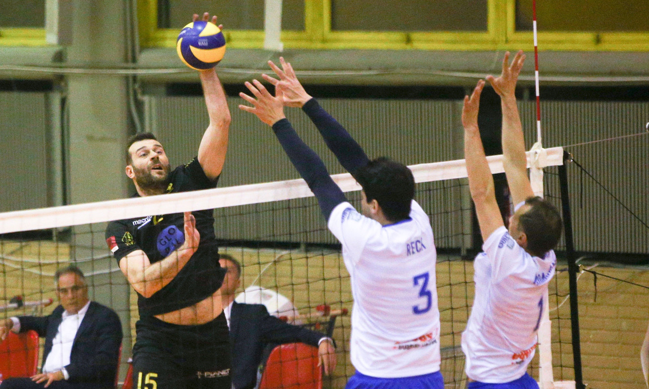 Volley League: Πλεονέκτημα για Ολυμπιακό, νίκη τετράδας για Φοίνικα