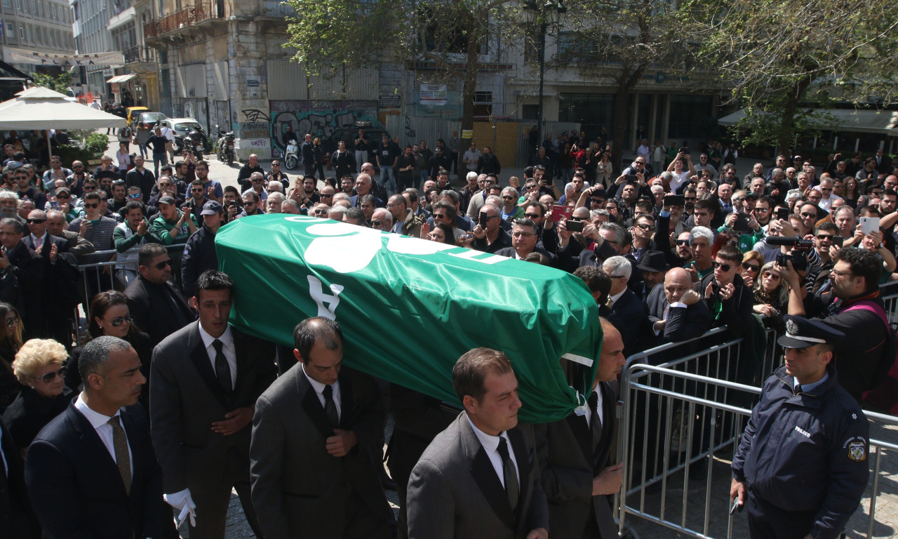 Στη Μητρόπολη ο Χρήστος Δώνης για τον Θανάση Γιαννακόπουλο (video)