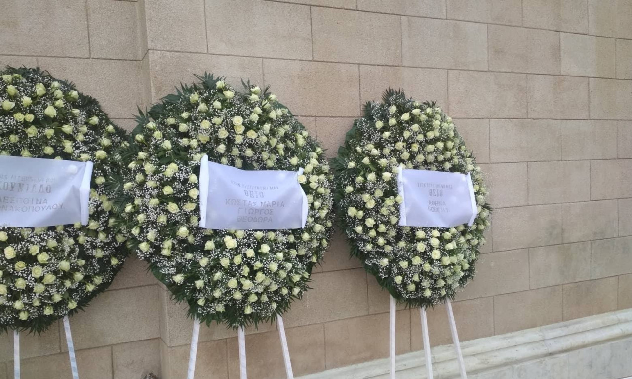 Κατέθεσαν στεφάνια για τον Θανάση Γιαννακόπουλο Αγγελόπουλοι και Σπανούλης