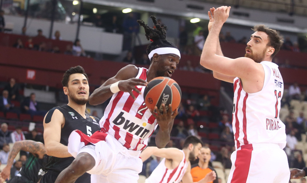 Ολυμπιακός-Νταρουσάφακα: Πρόβλημα με Ουέμπερ