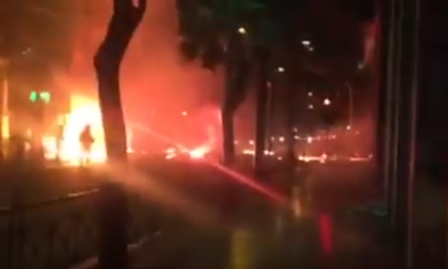 Επίθεση σε οπαδούς της ΑΕΚ στην Εθνική οδό!