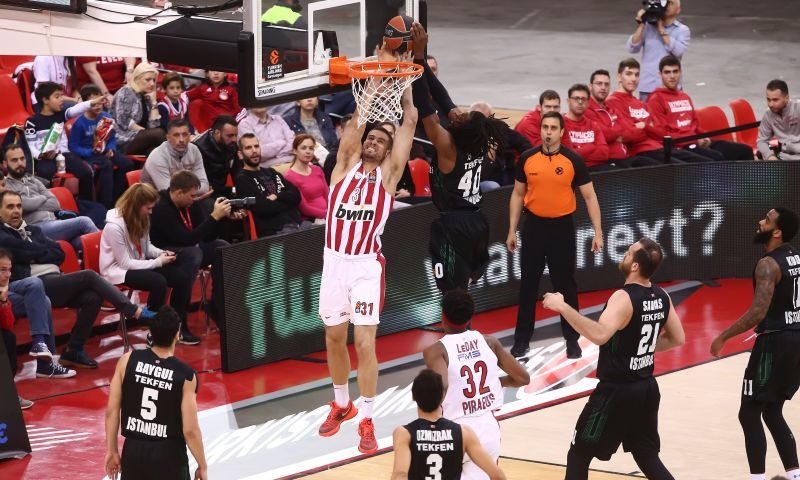 Η τάπα του Έβανς στον Μπόγρη καλύτερη της αγωνιστικής στην Euroleague (video)