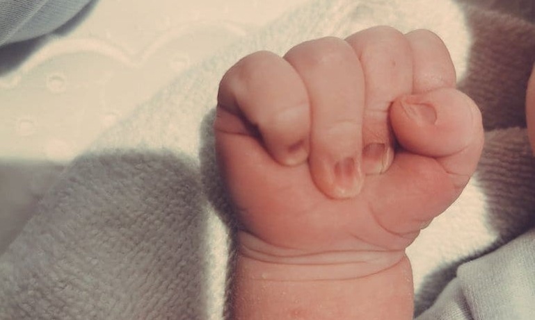 Μπαμπάς για δεύτερη φορά – Ήρθε στον κόσμο ο γιος του (pics)