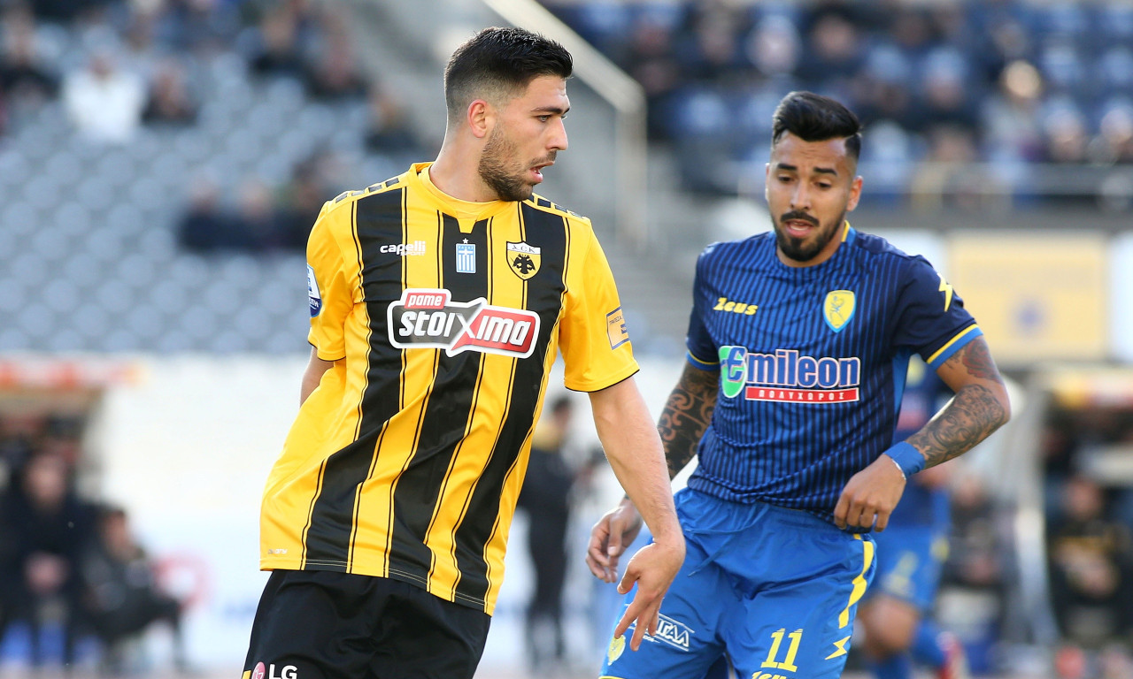 ΑΕΚ: Μπήκαν Μπακασέτας, Οικονόμου