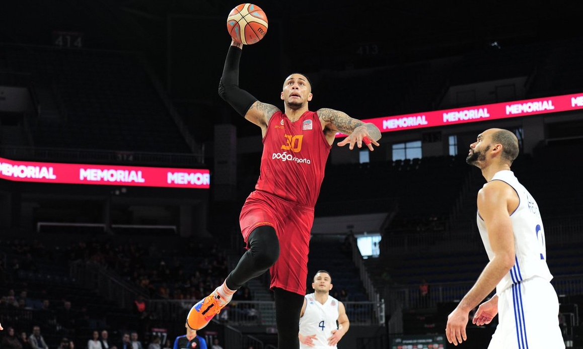 Αντιδρούν για τα χρωστούμενα στην Γαλατασαράι!