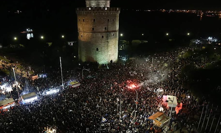 «Καίγεται» ο Λευκός Πύργος για τον πρωταθλητή ΠΑΟΚ! (photos)