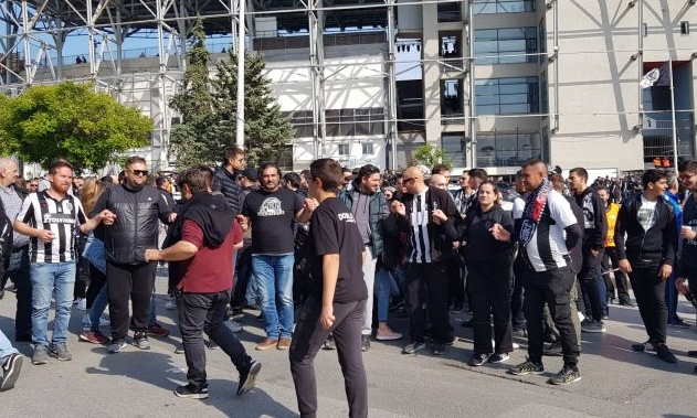 Τρέλα για τον τίτλο στον ΠΑΟΚ: Έστησαν ποντιακό γλέντι στην Τούμπα! (photos&video)