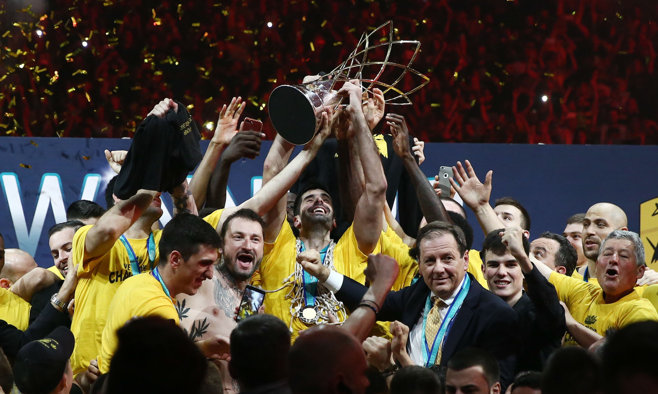 Μέσα από την κάμερα του Onsports.gr: Όταν η ΑΕΚ έγινε «Βασίλισσα» ξανά (videos)