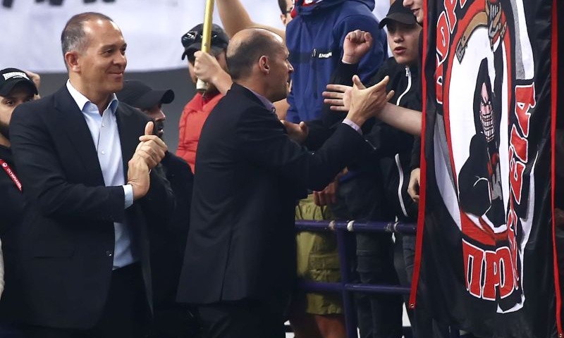 Ανεύθυνοι και αδιάφοροι οι Αγγελόπουλοι (video)