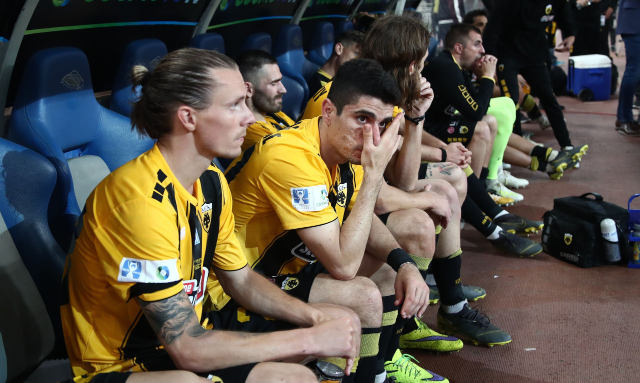 ΠΑΟΚ-ΑΕΚ: «Κλέφτες» φώναζαν οι οπαδοί του ΠΑΟΚ (photos)