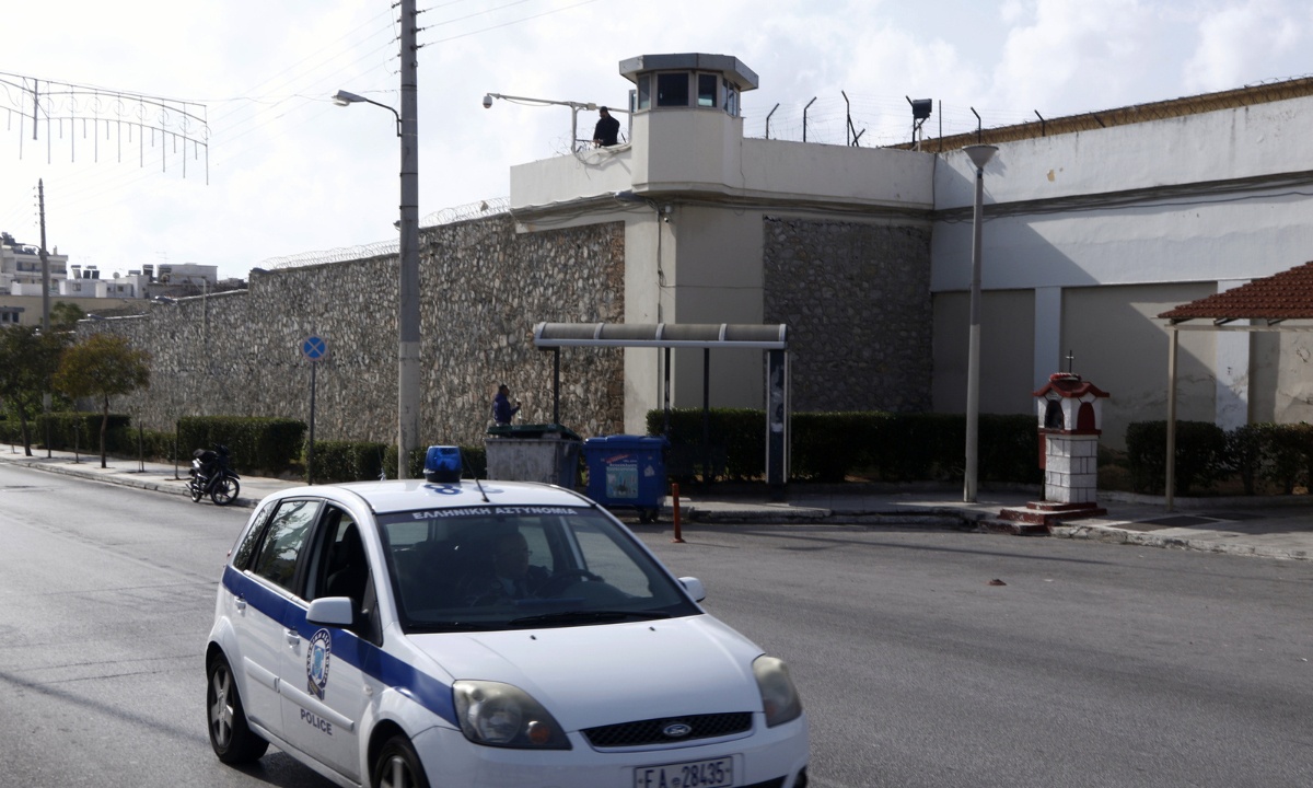Συναγερμός για βόμβα στον Κορυδαλλό: Έκλεισαν οι φυλακές