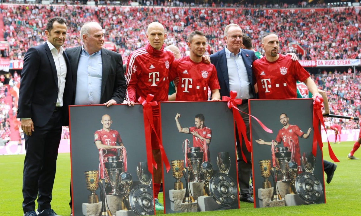 Μπάγερν Μονάχου: Συγκίνηση και αποθέωση στο αντίο των Ριμπερί, Ρόμπεν, Ραφίνια (photos+videos)