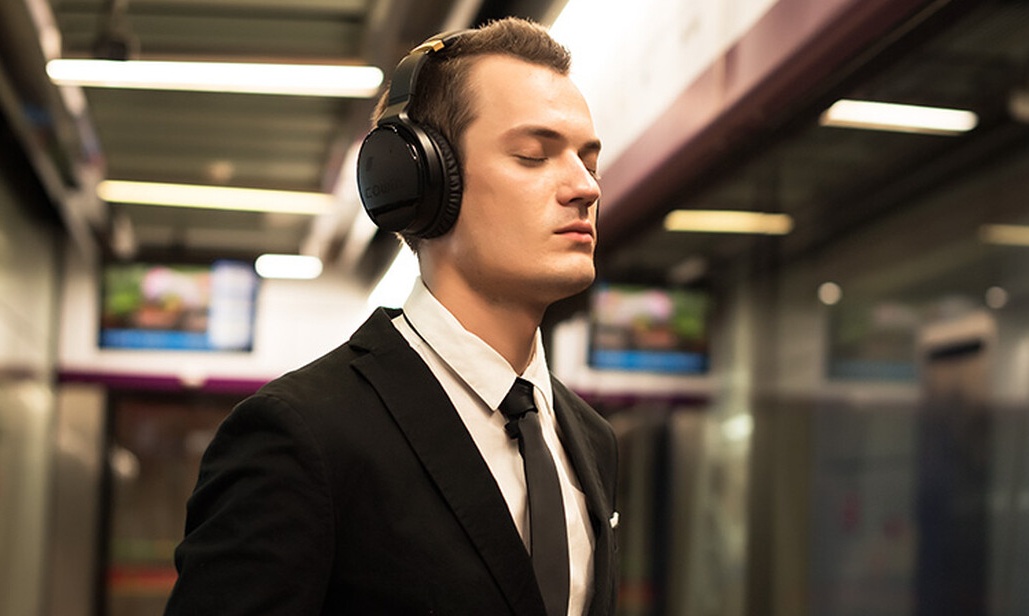 Τι μπορεί να πάθεις αν φοράς συχνά ακουστικά