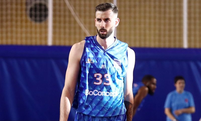 Χολαργός: Ο Γιάνκοβιτς αποθέωσε τον Λυκογιάννη!