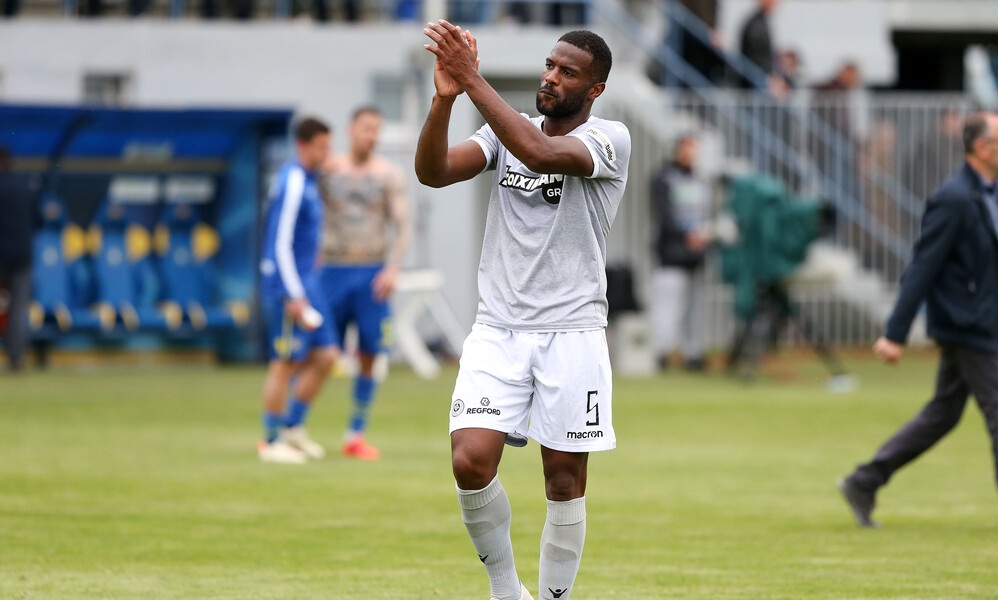 Τραμπζονσπόρ για Βαρέλα