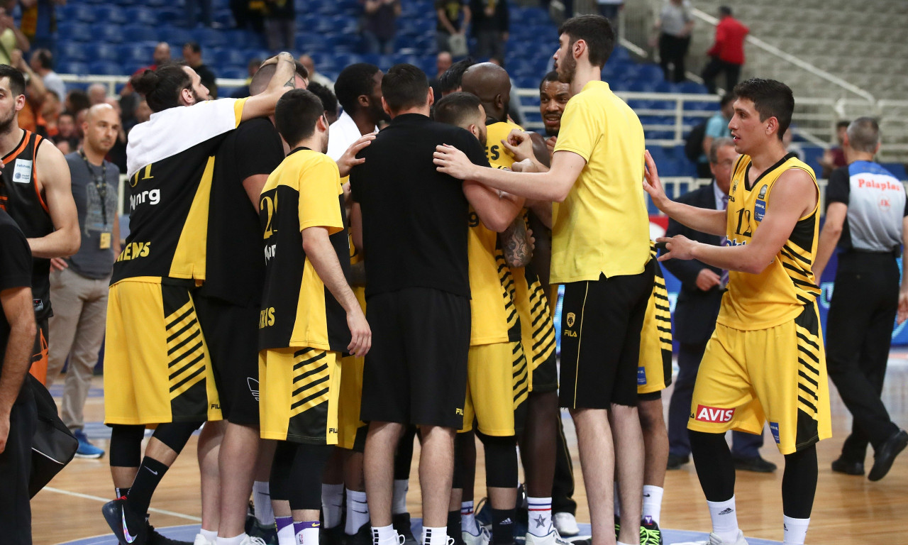 Τρίτωσαν… τα ban για την ΑΕΚ!