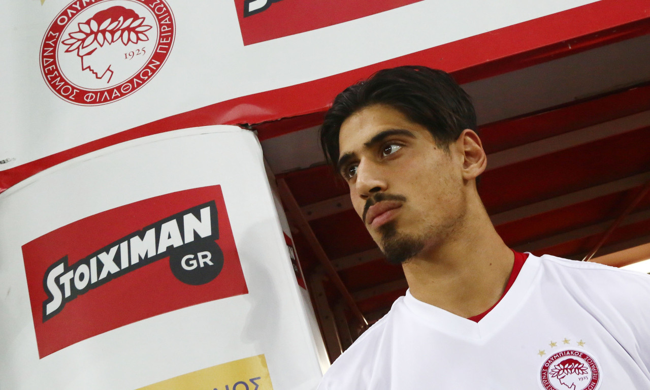 Ολυμπιακός: Περήφανη πώληση του Νικολάου στην Έμπολι (photos)