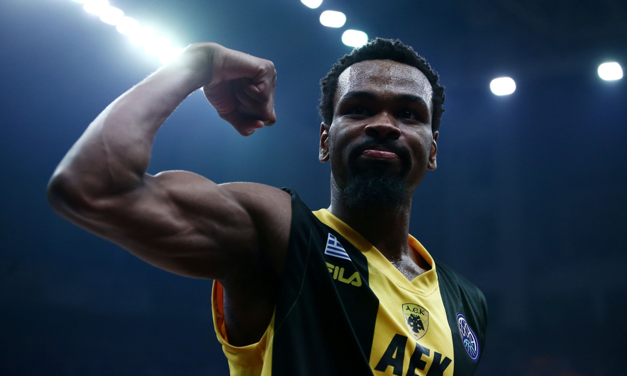 Λύθηκε το θέμα με Πάντερ, -1 ban για την ΑΕΚ!