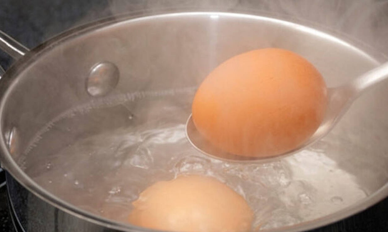 Βράζετε τα αυγά σε κατσαρόλα; Μόλις διαβάσετε αυτό ίσως να αλλάξετε γνώμη! (photo)